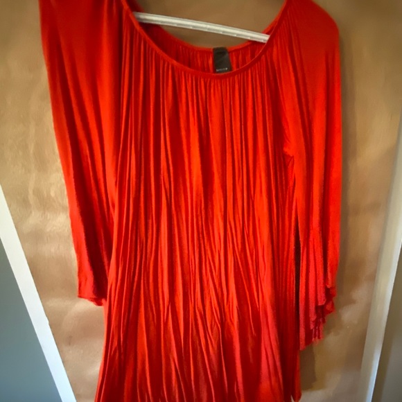 Dresses - Picture 12 of 13